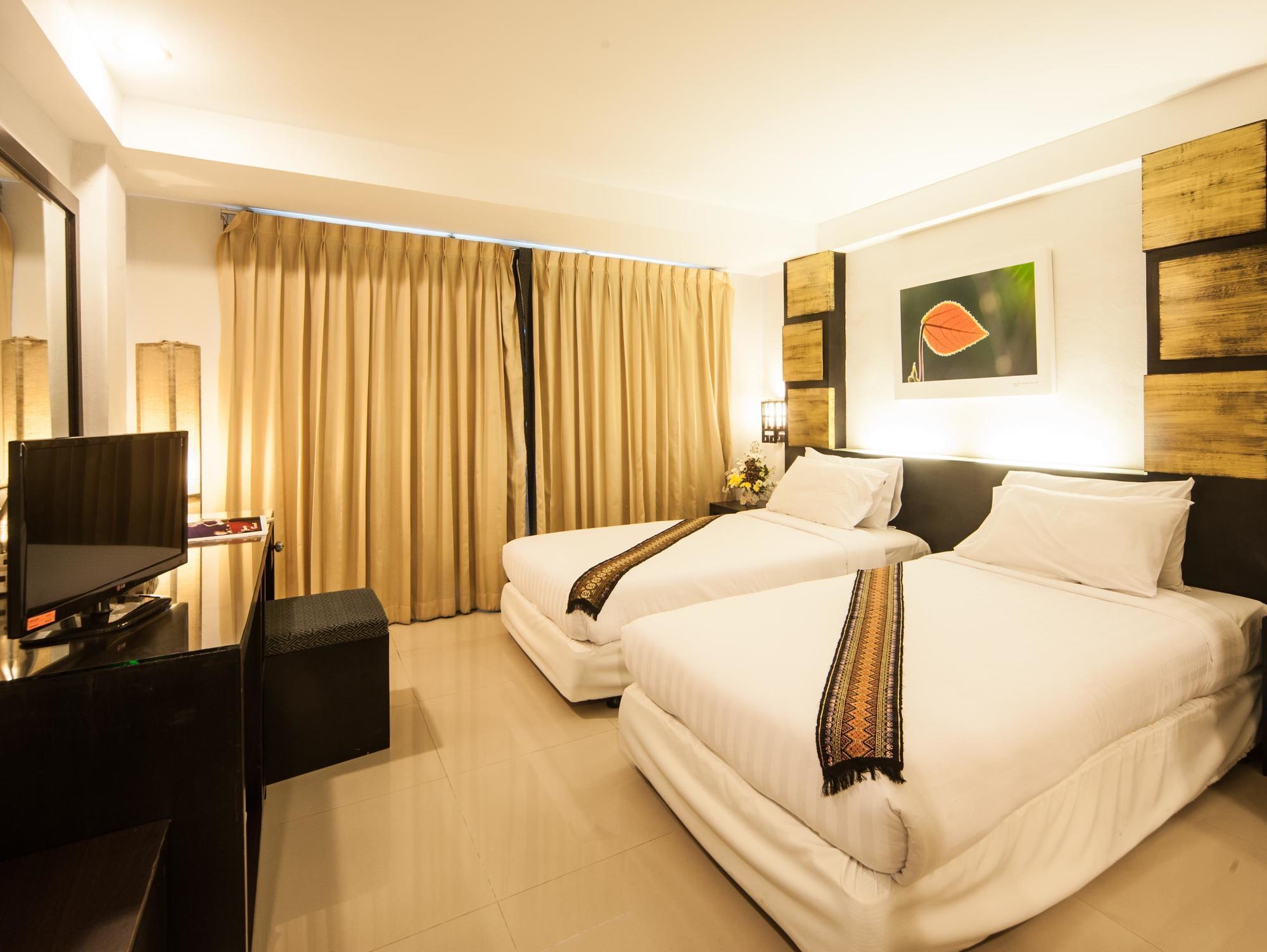 Crystal Inn Phuket Екстериор снимка