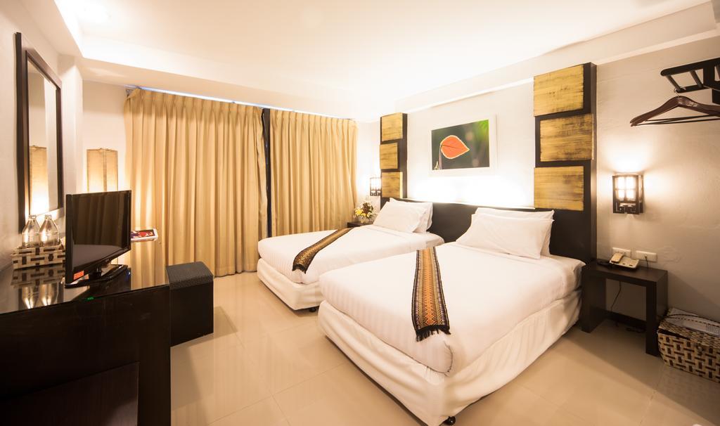 Crystal Inn Phuket Екстериор снимка