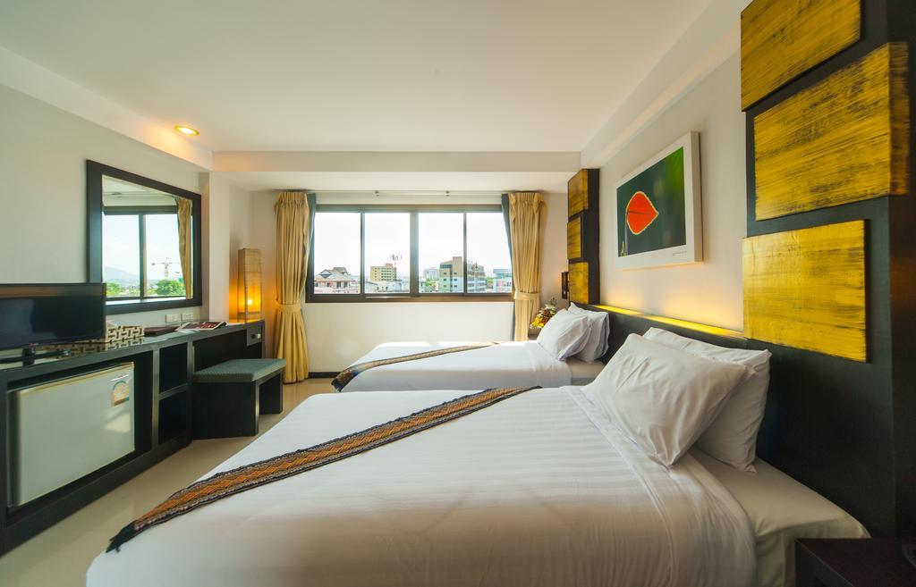 Crystal Inn Phuket Екстериор снимка