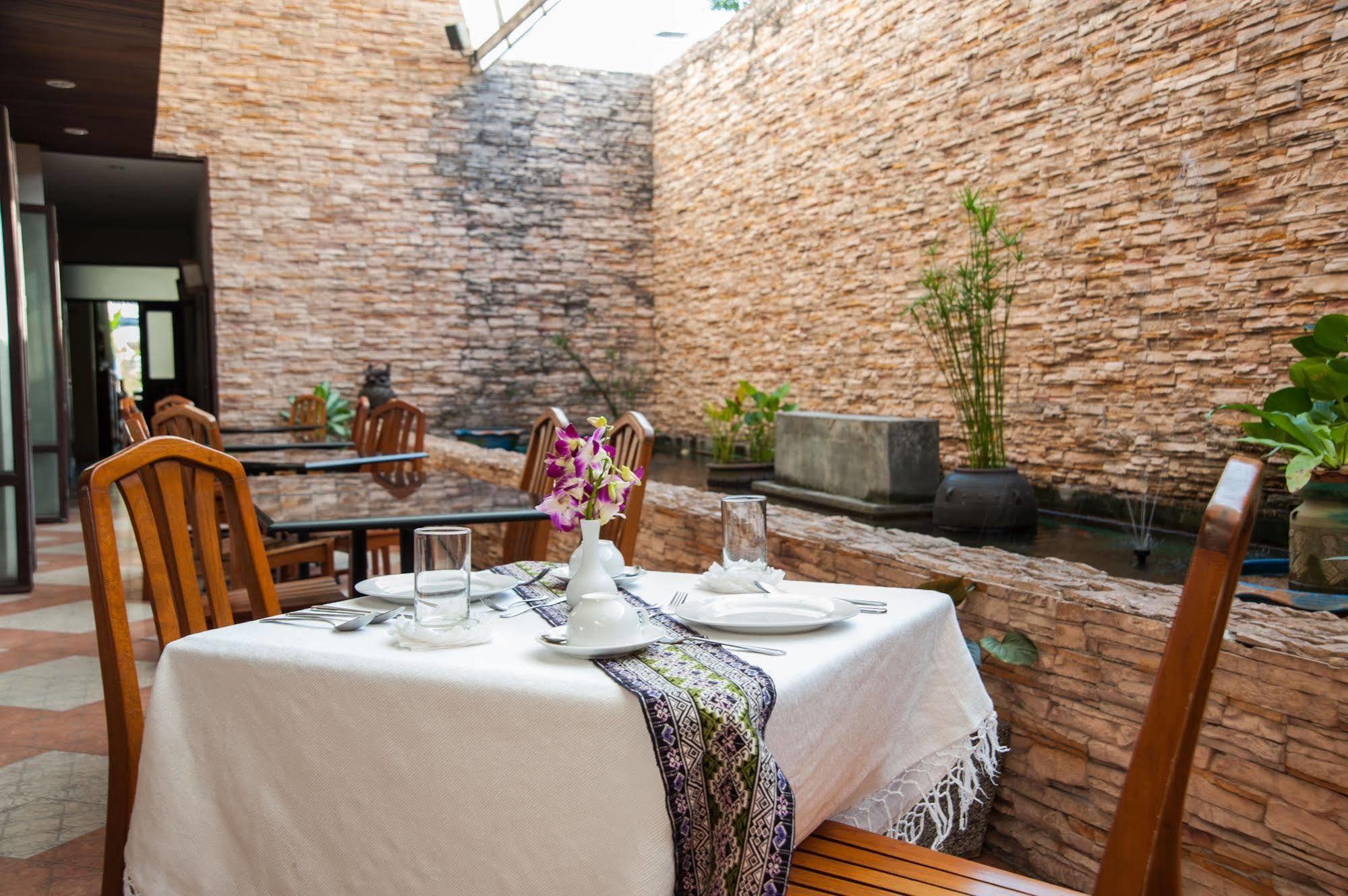 Crystal Inn Phuket Екстериор снимка