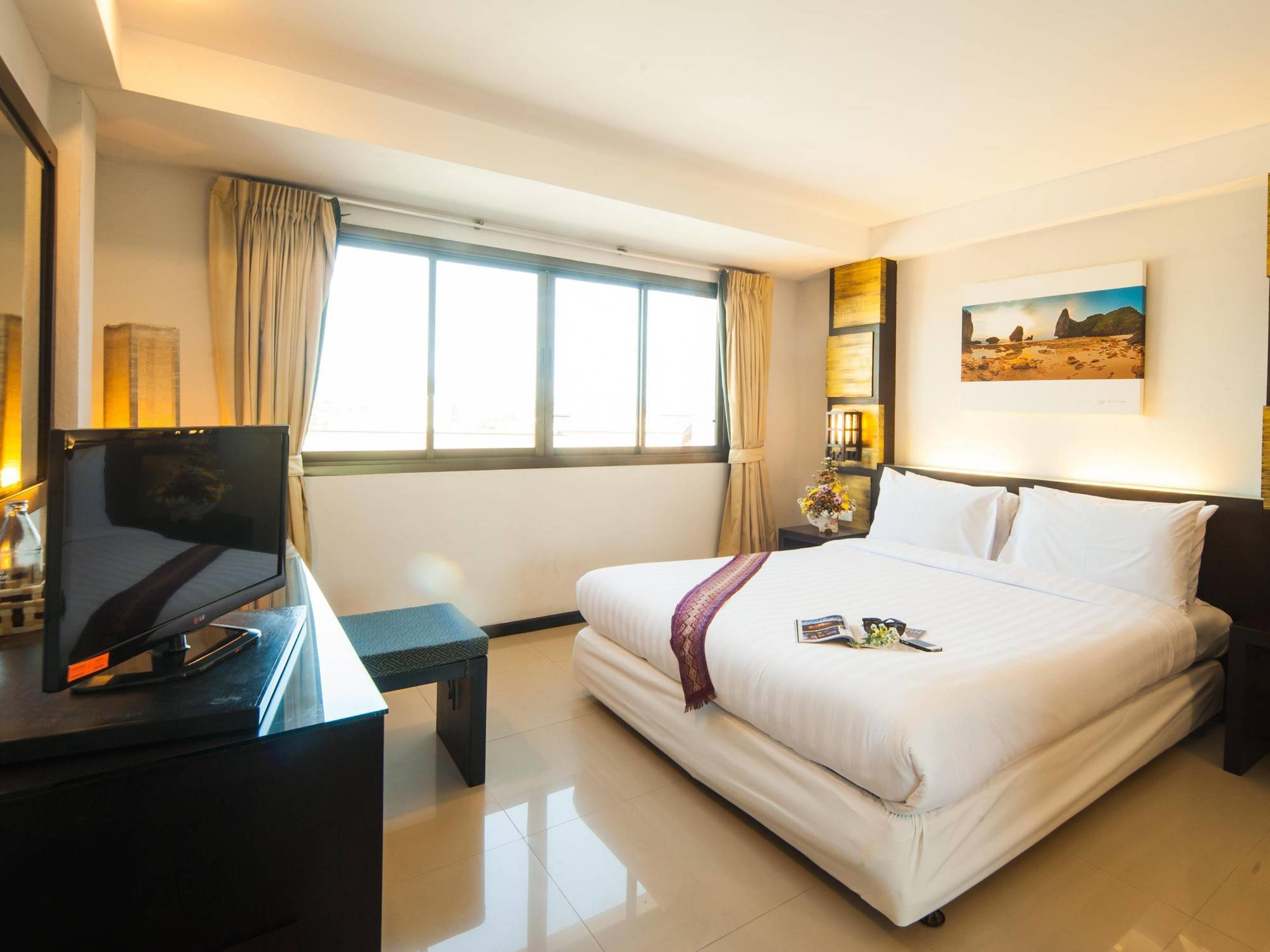 Crystal Inn Phuket Екстериор снимка